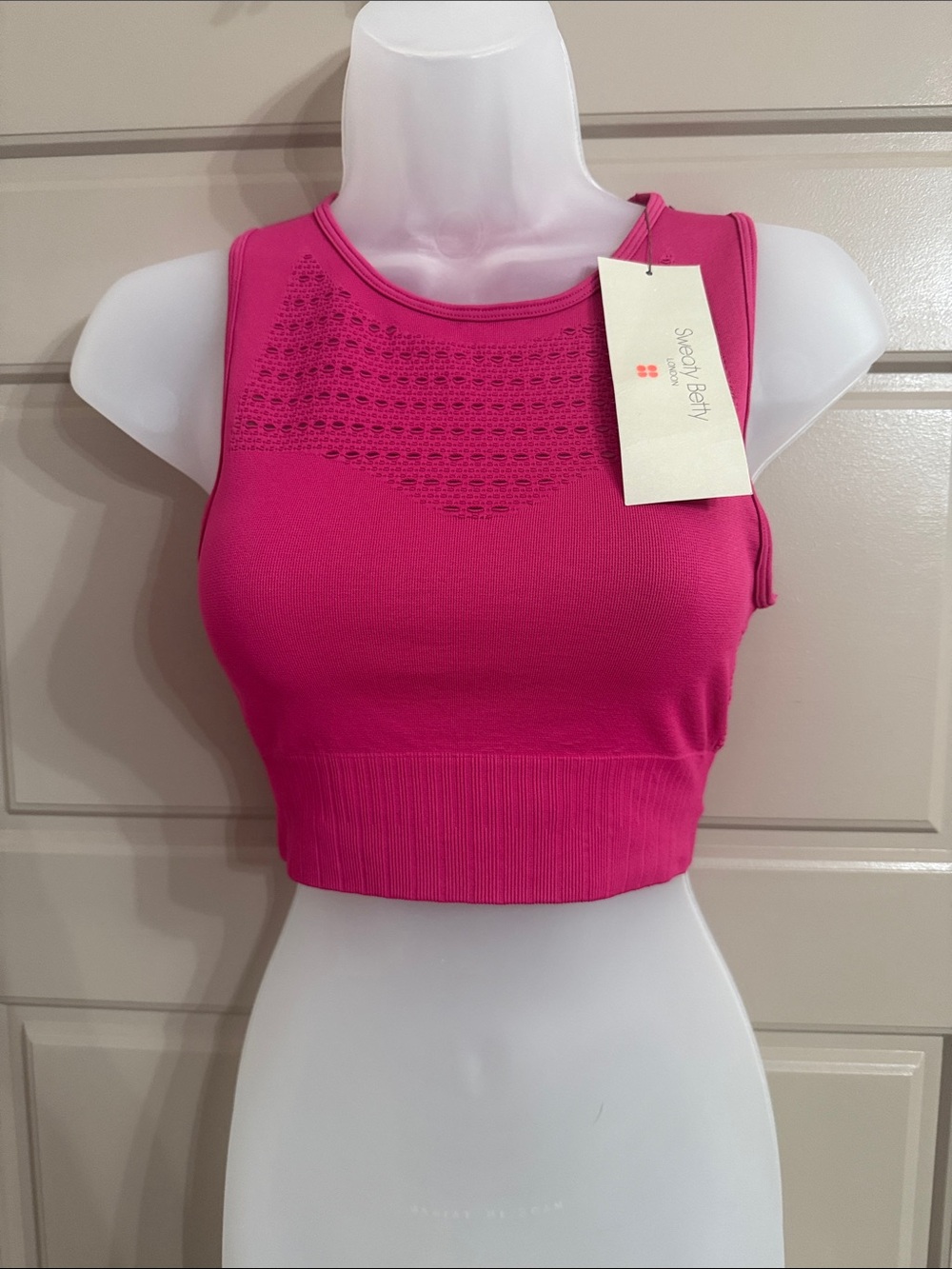 NWT Sweaty Betty 360 Workout Bra in Phlox Pink
